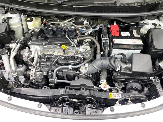 ヤリスクロス Ｘ　禁煙車　純正８型ディスプレイオーディオ　バックカメラ　セーフティセンス　レーダークルーズ　コーナーセンサー　スマートキー　レーンキープ　オートマチックハイビーム　ＥＴＣ　Ｂｌｕｅｔｏｏｔｈ　フルセグ（18枚目）