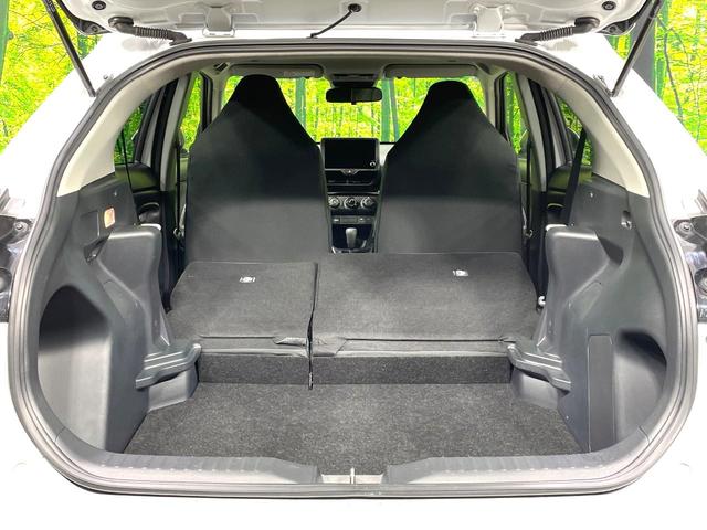 ヤリスクロス Ｘ　禁煙車　純正８型ディスプレイオーディオ　バックカメラ　セーフティセンス　レーダークルーズ　コーナーセンサー　スマートキー　レーンキープ　オートマチックハイビーム　ＥＴＣ　Ｂｌｕｅｔｏｏｔｈ　フルセグ（25枚目）