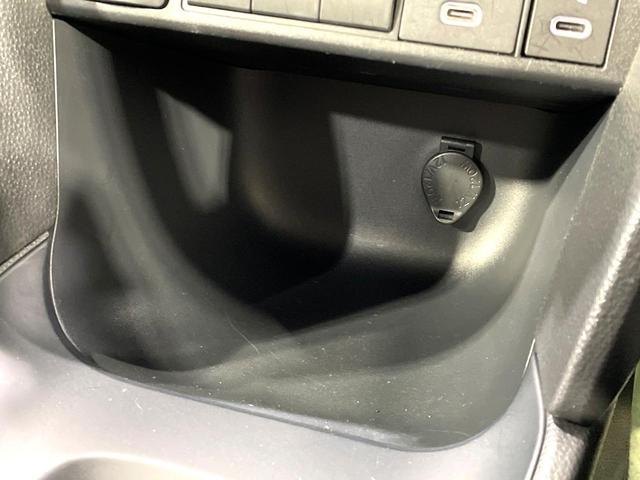 ヤリスクロス Ｘ　禁煙車　純正８型ディスプレイオーディオ　バックカメラ　セーフティセンス　レーダークルーズ　コーナーセンサー　スマートキー　レーンキープ　オートマチックハイビーム　ＥＴＣ　Ｂｌｕｅｔｏｏｔｈ　フルセグ（34枚目）