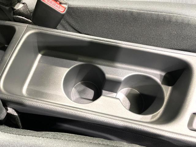 ヤリスクロス Ｘ　禁煙車　純正８型ディスプレイオーディオ　バックカメラ　セーフティセンス　レーダークルーズ　コーナーセンサー　スマートキー　レーンキープ　オートマチックハイビーム　ＥＴＣ　Ｂｌｕｅｔｏｏｔｈ　フルセグ（39枚目）