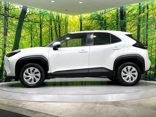 ヤリスクロス Ｘ　禁煙車　純正８型ディスプレイオーディオ　バックカメラ　セーフティセンス　レーダークルーズ　コーナーセンサー　スマートキー　レーンキープ　オートマチックハイビーム　ＥＴＣ　Ｂｌｕｅｔｏｏｔｈ　フルセグ（52枚目）