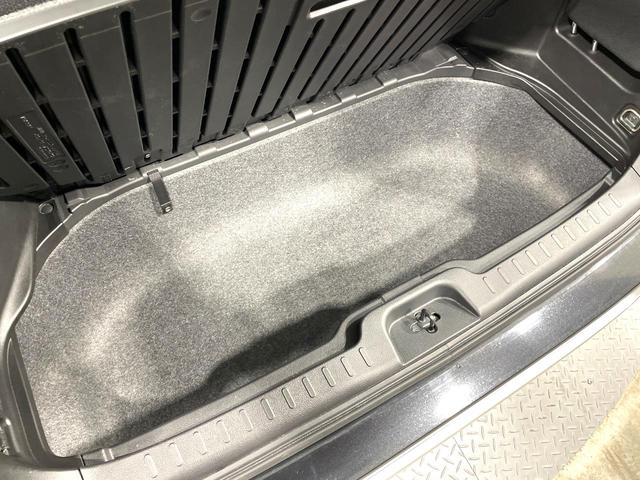 セレナ ライダー　プロパイロットエディション　禁煙車　フリップダウンモニター　ハンズフリー両側パワースライドドア　プロパイロット　純正ナビ　バックカメラ　ＬＥＤヘッド／ＬＥＤフォグライト　１６インチＡＷ　スマートキー　Ｂｌｕｅｔｏｏｔｈ　フルセグ（51枚目）