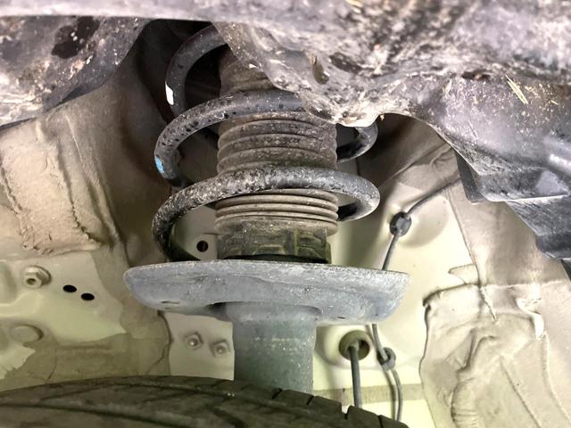 ヤリスクロス ハイブリッドＺ　禁煙車　純正８型ナビ付ディスプレイオーディオ　全周囲カメラ　セーフティセンス　レーダークルーズ　パワーリアゲート　シートヒーター　パワーシート　ハーフレザーシート　ＬＥＤヘッド　ステアリングヒーター（20枚目）