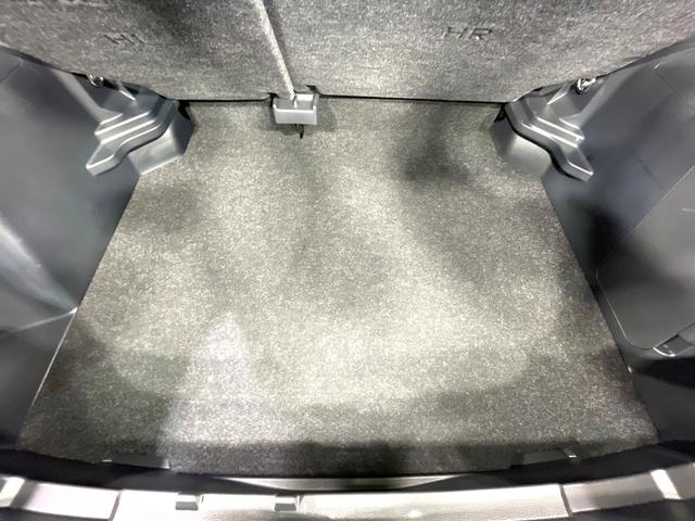 ヤリスクロス ハイブリッドＺ　禁煙車　純正８型ナビ付ディスプレイオーディオ　全周囲カメラ　セーフティセンス　レーダークルーズ　パワーリアゲート　シートヒーター　パワーシート　ハーフレザーシート　ＬＥＤヘッド　ステアリングヒーター（25枚目）