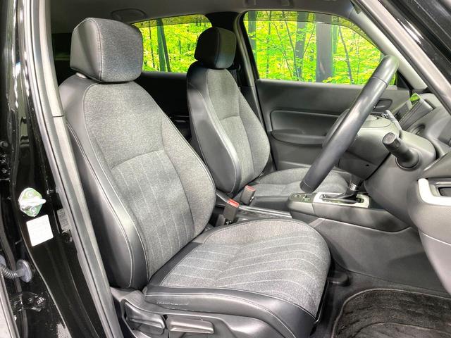 フィット ｅ：ＨＥＶホーム　禁煙車　純正９インチナビ　ホンダセンシング　アダプティブクルーズ　ＥＴＣ　Ｂｌｕｅｔｏｏｔｈ接続　ドラレコ　スマートキー　ハーフレザーシート　ＬＥＤヘッド　コーナーセンサー　オートライト（8枚目）