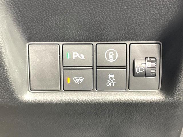 フィット ｅ：ＨＥＶホーム　禁煙車　純正９インチナビ　ホンダセンシング　アダプティブクルーズ　ＥＴＣ　Ｂｌｕｅｔｏｏｔｈ接続　ドラレコ　スマートキー　ハーフレザーシート　ＬＥＤヘッド　コーナーセンサー　オートライト（50枚目）