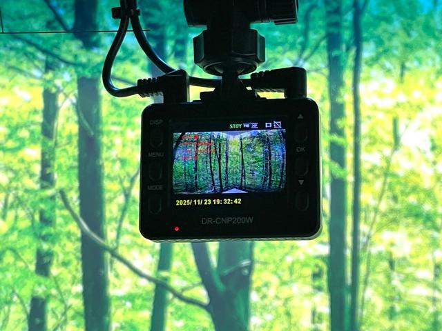 N-BOXカスタム L 電動スライドドア バックカメラ 衝突被害軽減システム 禁煙車 ドラレコ スマートキー LEDヘッド ETC 純正14インチアルミ オートハイビーム 車線逸脱警報 オートライト オートエアコン(50枚目)