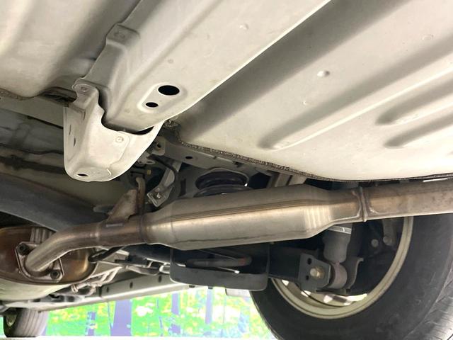 ヴォクシー ハイブリッドＶ　禁煙車　ナビ　両側電動ドア　後席モニター　バックカメラ　ドラレコ　スマートキー　ＬＥＤヘッド　ＥＴＣ　純正１６インチアルミ　オートエアコン　リアエアコン　Ｂｌｕｅｔｏｏｔｈ　ＣＤ　ＤＶＤ再生　地デジ（23枚目）