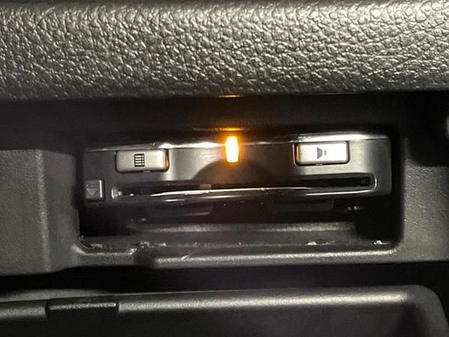 セレナ ハイウェイスター　Ｓ－ハイブリッド　エアロモード　禁煙車　フリップダウンモニター　純正ナビ　バックカメラ　両側電動スライドドア　フルセグ　Ｂｌｕｅｔｏｏｔｈ　ＥＴＣ　ＨＩＤヘッドライト　クルコン　リアオートエアコン　革巻きステアリング　フォグライト（77枚目）