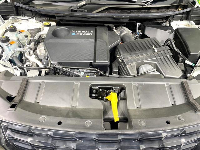 エクストレイル Ｇ　禁煙車　純正１２．３型ナビ　全周囲カメラ　プロパイロット　２トーンカラー　エマージェンシーブレーキ　ＥＴＣ２．０　ドラレコ　シートヒーター　パワーバックドア　パワーシート　ＬＥＤヘッド／フォグライト（18枚目）