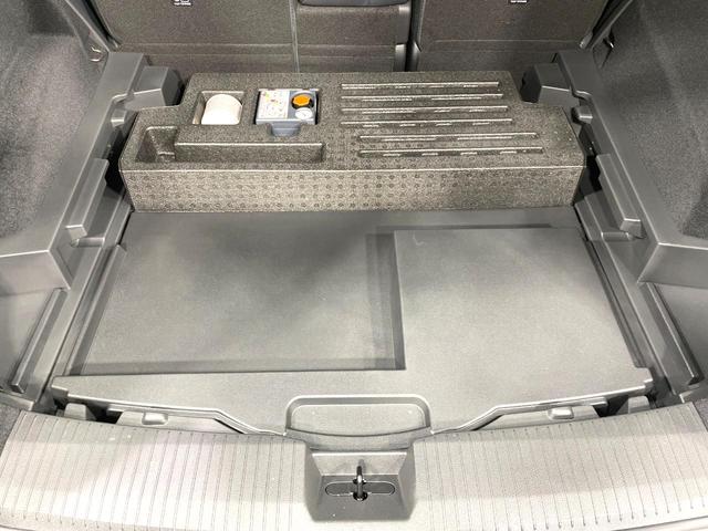 エクストレイル Ｇ　禁煙車　純正１２．３型ナビ　全周囲カメラ　プロパイロット　２トーンカラー　エマージェンシーブレーキ　ＥＴＣ２．０　ドラレコ　シートヒーター　パワーバックドア　パワーシート　ＬＥＤヘッド／フォグライト（52枚目）