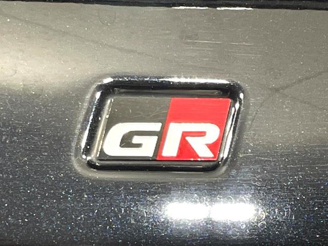 ヴォクシー ハイブリッドS-Z 禁煙車 GRエアロ 後席モニター 快適利便PKG BSM ディスプレイオーディオプラス 三眼LEDヘッド 全周囲カメラ 両側電動スライドドア セーフティセンス レーダークルーズ ハーフレザーシート(3枚目)