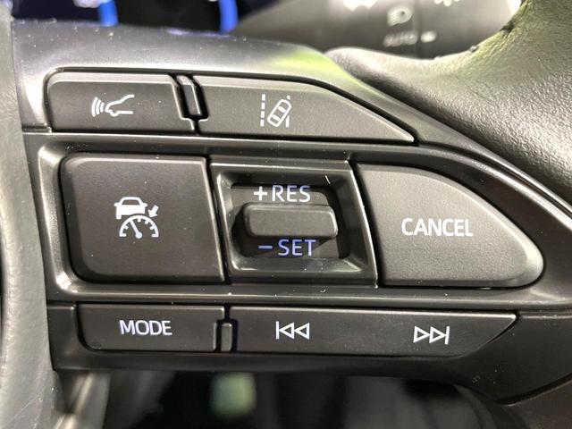 ヤリスクロス ハイブリッドＺ　禁煙車　純正８型ナビ　バックカメラ　１００Ｖ電源　衝突軽減装置　レーダークルーズ　ＬＥＤヘッド　シートヒーター　パワーシート　クリアランスソナー　ドラレコ　ＥＴＣ　Ｂｌｕｅｔｏｏｔｈ再生（5枚目）