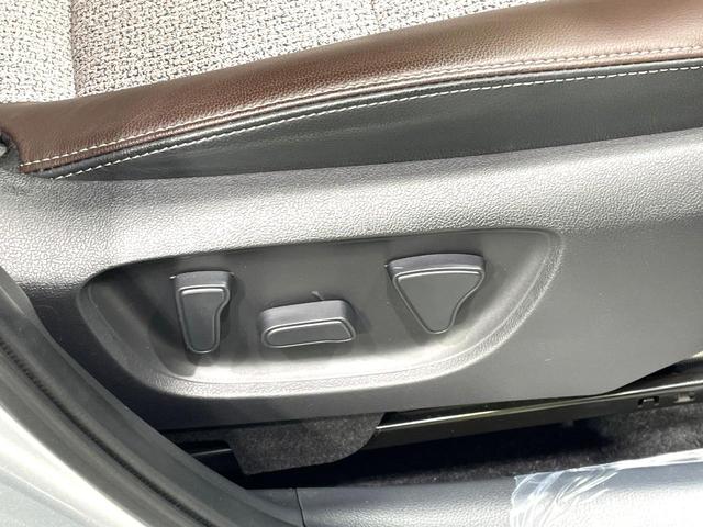 ヤリスクロス ハイブリッドＺ　禁煙車　純正８型ナビ　バックカメラ　１００Ｖ電源　衝突軽減装置　レーダークルーズ　ＬＥＤヘッド　シートヒーター　パワーシート　クリアランスソナー　ドラレコ　ＥＴＣ　Ｂｌｕｅｔｏｏｔｈ再生（7枚目）