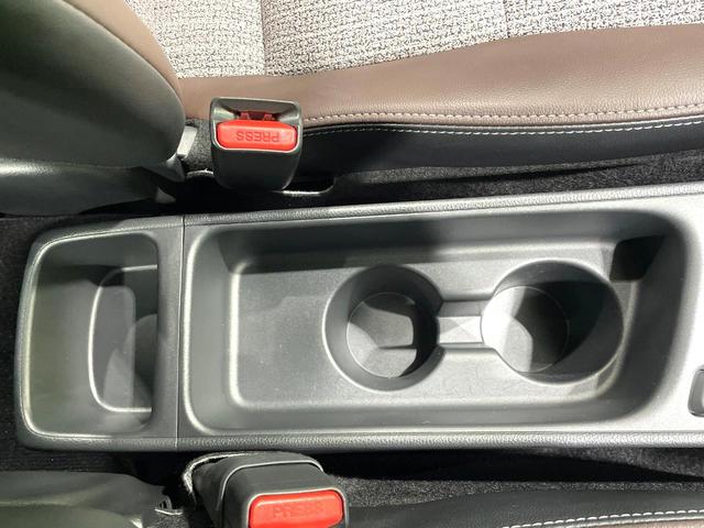 ヤリスクロス ハイブリッドＺ　禁煙車　純正８型ナビ　バックカメラ　１００Ｖ電源　衝突軽減装置　レーダークルーズ　ＬＥＤヘッド　シートヒーター　パワーシート　クリアランスソナー　ドラレコ　ＥＴＣ　Ｂｌｕｅｔｏｏｔｈ再生（44枚目）