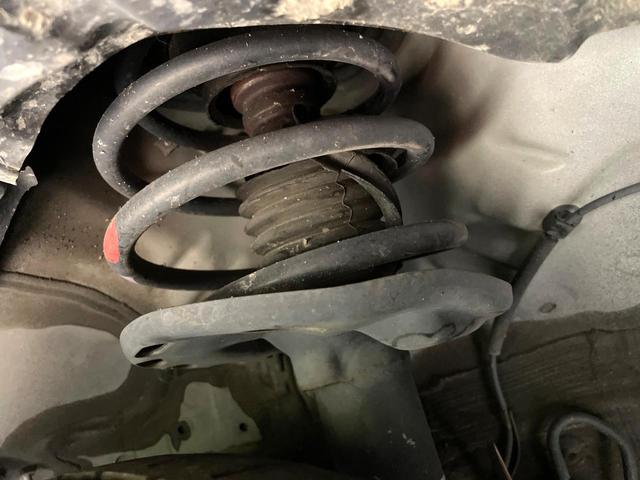 プリウス G 純正ナビ バックカメラ 禁煙車 ハーフレザーシート パワーシート HIDヘッド クルーズコントロール ドラレコ Bluetooth再生 ETC スマートキー オートエアコン/ライト 電動格納ミラー(20枚目)