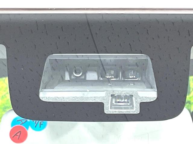 ジムニー XL 9型ディスプレイオーディオ 禁煙車 衝突軽減装置 踏み間違い防止装置 車線逸脱警報 4WD ターボ Bluetooth再生 オートライト/エアコン スマートキー アイドリングストップ 盗難防止システム(5枚目)