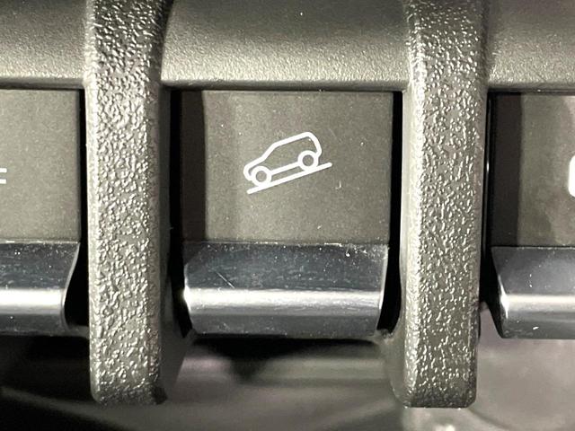 ジムニー XL 9型ディスプレイオーディオ 禁煙車 衝突軽減装置 踏み間違い防止装置 車線逸脱警報 4WD ターボ Bluetooth再生 オートライト/エアコン スマートキー アイドリングストップ 盗難防止システム(6枚目)