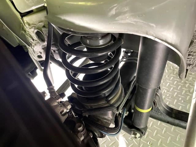 ジムニー XL 9型ディスプレイオーディオ 禁煙車 衝突軽減装置 踏み間違い防止装置 車線逸脱警報 4WD ターボ Bluetooth再生 オートライト/エアコン スマートキー アイドリングストップ 盗難防止システム(20枚目)