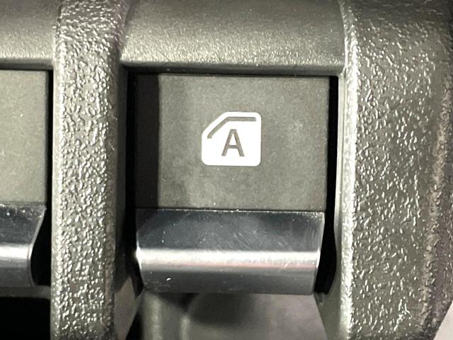 ジムニー XL 9型ディスプレイオーディオ 禁煙車 衝突軽減装置 踏み間違い防止装置 車線逸脱警報 4WD ターボ Bluetooth再生 オートライト/エアコン スマートキー アイドリングストップ 盗難防止システム(28枚目)