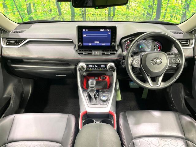 RAV4 アドベンチャー オフロードパッケージ 純正9型ディスプレイ バックカメラ 禁煙車 セーフティセンス レーダークルーズ ブラインドスポットモニター 合皮シート パワーシート ルーフレール ドラレコ フルセグ Bluetooth再生 ETC(2枚目)