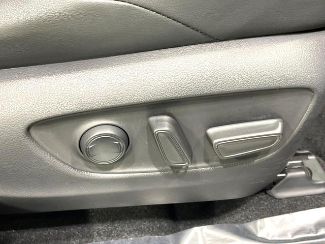 RAV4 アドベンチャー オフロードパッケージ 純正9型ディスプレイ バックカメラ 禁煙車 セーフティセンス レーダークルーズ ブラインドスポットモニター 合皮シート パワーシート ルーフレール ドラレコ フルセグ Bluetooth再生 ETC(9枚目)