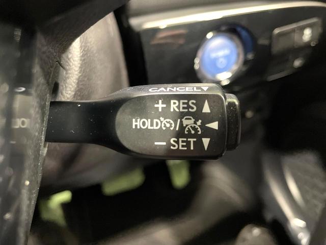 プリウス S SDナビ バックカメラ 衝突軽減装置 レーダークルーズ 禁煙車 LEDヘッド AC100V ドラレコ Bluetooth再生 ETC スマートキー コーナーセンサー 車線逸脱警報 盗難防止システム(6枚目)