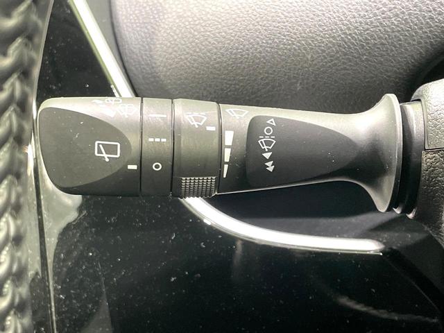 プリウス S SDナビ バックカメラ 衝突軽減装置 レーダークルーズ 禁煙車 LEDヘッド AC100V ドラレコ Bluetooth再生 ETC スマートキー コーナーセンサー 車線逸脱警報 盗難防止システム(46枚目)