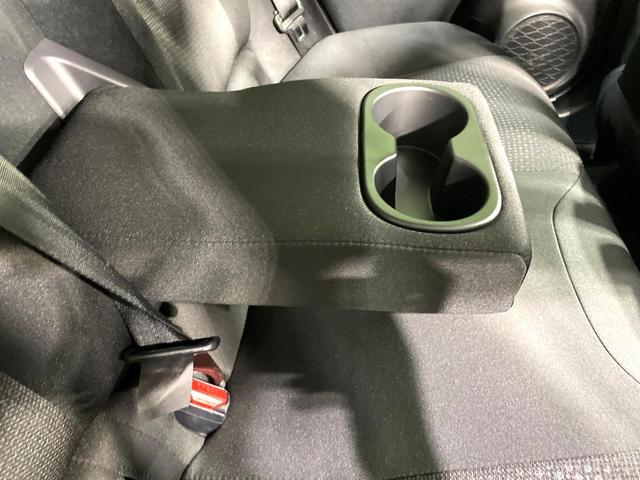 プリウス S SDナビ バックカメラ 衝突軽減装置 レーダークルーズ 禁煙車 LEDヘッド AC100V ドラレコ Bluetooth再生 ETC スマートキー コーナーセンサー 車線逸脱警報 盗難防止システム(57枚目)