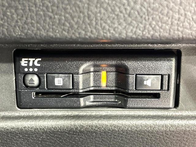 スペーシアギア ハイブリッドＸＺ　純正９型ナビ　全周囲カメラ　禁煙車　両側電動ドア　衝突軽減装置　アダプティブクルーズ　シートヒーター　コーナーセンサー　ＬＥＤヘッド／フォグ　ルーフレール　ドラレコ　フルセグ　Ｂｌｕｅｔｏｏｔｈ再生（6枚目）