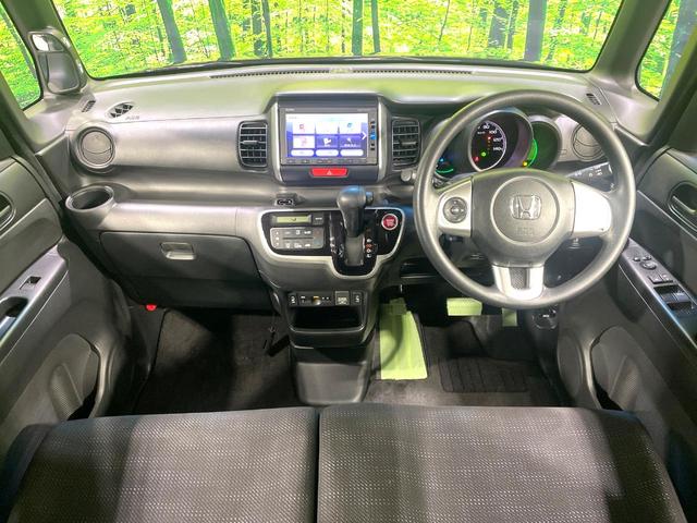 Ｎ－ＢＯＸ Ｇ　ＳＳパッケージ　純正ナビ　バックカメラ　禁煙車　パワースライドドア　ＬＥＤヘッド　シートヒーター　ドラレコ　フルセグ　Ｂｌｕｅｔｏｏｔｈ再生　ＥＴＣ　スマートキー　オートエアコン　サイド／カーテンエアバック（2枚目）