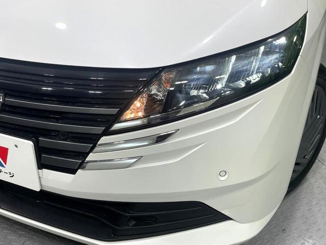 ノート Ｘ　禁煙車　衝突軽減装置　ナビ　バックカメラ　ＥＴＣ　Ｂｌｕｅｔｏｏｔｈ接続　ＬＥＤヘッド　コーナーセンサー　スマートキー　ステアリングスイッチ　オートエアコン　盗難防止装置　オートライト（12枚目）