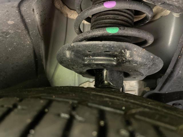 ノート Ｘ　禁煙車　衝突軽減装置　ナビ　バックカメラ　ＥＴＣ　Ｂｌｕｅｔｏｏｔｈ接続　ＬＥＤヘッド　コーナーセンサー　スマートキー　ステアリングスイッチ　オートエアコン　盗難防止装置　オートライト（20枚目）