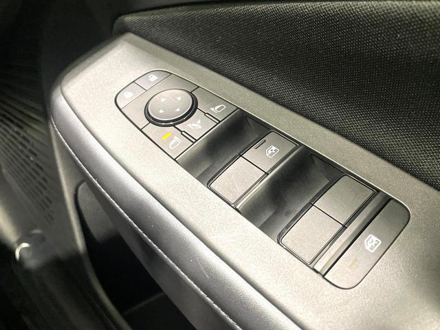 ノート Ｘ　禁煙車　衝突軽減装置　ナビ　バックカメラ　ＥＴＣ　Ｂｌｕｅｔｏｏｔｈ接続　ＬＥＤヘッド　コーナーセンサー　スマートキー　ステアリングスイッチ　オートエアコン　盗難防止装置　オートライト（33枚目）