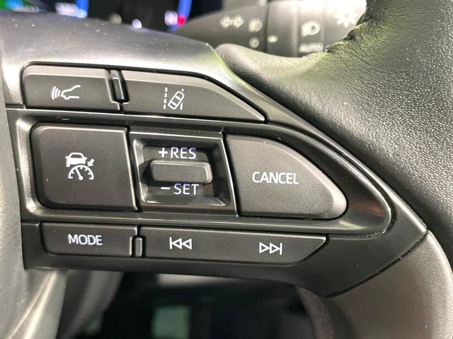 ヤリスクロス ハイブリッドＺ　アドベンチャー　純正８型ナビ　全周囲カメラ　禁煙車　セーフティセンス　レーダークルーズ　ブラインドスポットモニター　ハーフレザーシート　パワーシート　シート／ハンドルヒーター　ＬＥＤヘッド／フォグ　ドラレコ　ＥＴＣ（8枚目）