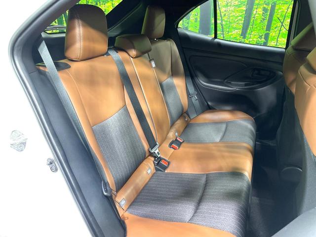 ヤリスクロス ハイブリッドＺ　アドベンチャー　純正８型ナビ　全周囲カメラ　禁煙車　セーフティセンス　レーダークルーズ　ブラインドスポットモニター　ハーフレザーシート　パワーシート　シート／ハンドルヒーター　ＬＥＤヘッド／フォグ　ドラレコ　ＥＴＣ（11枚目）