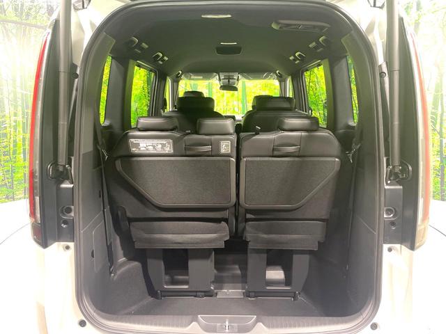 ステップワゴン ｅ：ＨＥＶスパーダ　登録済未使用車　両側電動ドア　ホンダセンシング　アダプティブクルーズ　ブラインドスポットモニター　シートヒーター　電動リアゲート　ＬＥＤヘッド／フォグ　ハーフレザー　クリアランスソナー　スマートキー（25枚目）