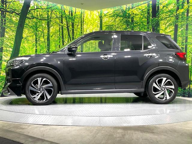 ライズ Ｚ　モデリスタエアロ　純正９型ディスプレイ　バックカメラ　禁煙車　スマートアシスト　アダプティブクルーズ　ＬＥＤヘッド／フォグ　シートヒーター　フルセグ　Ｂｌｕｅｔｏｏｔｈ　ＥＴＣ　純正１７インチアルミ（61枚目）