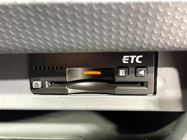 ハスラー Ｊ　純正８型ナビ　全周囲カメラ　禁煙車　衝突軽減システム　２トーンカラー　スマートキー　ＨＩＤヘッド　シートヒーター　ＬＥＤフォグ　ドラレコ　Ｂｌｕｅｔｏｏｔｈ　フルセグ　ＥＴＣ　オートライト／エアコン（6枚目）