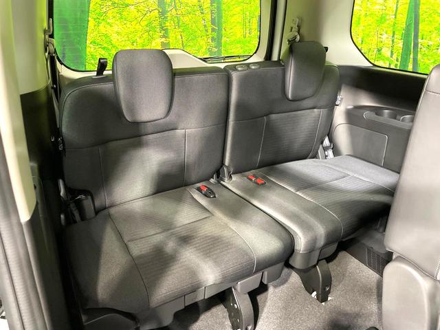 セレナ ハイウェイスターＶ　純正１２インチナビ　全周囲カメラ　両側電動　デジタルミラー　プロパイロット　ＢＳＭ　レーダークルーズ　ＥＴＣ　ＬＥＤヘッド　衝突軽減　電子パーキング　オートホールド（12枚目）