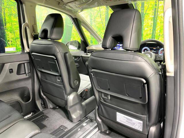 セレナ ハイウェイスターＶ　純正１２インチナビ　全周囲カメラ　両側電動　デジタルミラー　プロパイロット　ＢＳＭ　レーダークルーズ　ＥＴＣ　ＬＥＤヘッド　衝突軽減　電子パーキング　オートホールド（29枚目）