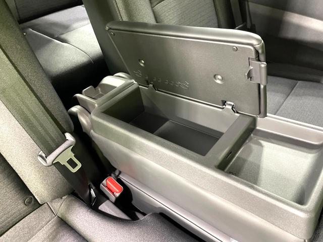 セレナ ハイウェイスターＶ　純正１２インチナビ　全周囲カメラ　両側電動　デジタルミラー　プロパイロット　ＢＳＭ　レーダークルーズ　ＥＴＣ　ＬＥＤヘッド　衝突軽減　電子パーキング　オートホールド（31枚目）