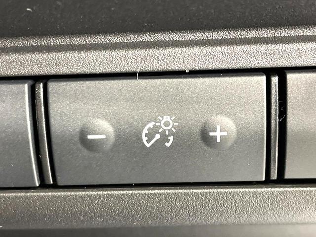 セレナ ハイウェイスターＶ　純正１２インチナビ　全周囲カメラ　両側電動　デジタルミラー　プロパイロット　ＢＳＭ　レーダークルーズ　ＥＴＣ　ＬＥＤヘッド　衝突軽減　電子パーキング　オートホールド（50枚目）