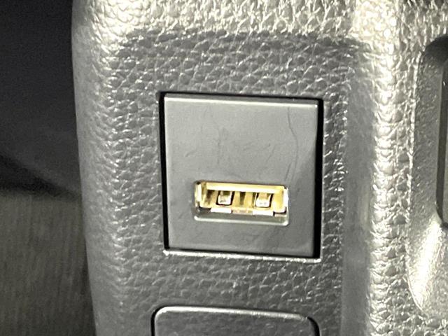 カローラツーリング ハイブリッド ダブルバイビー 純正9インチナビ バックカメラ ETC フルセグ 衝突軽減 LEDヘッド レーダークルーズ ハーフレザーシート 電子パーキング オートホールド(27枚目)