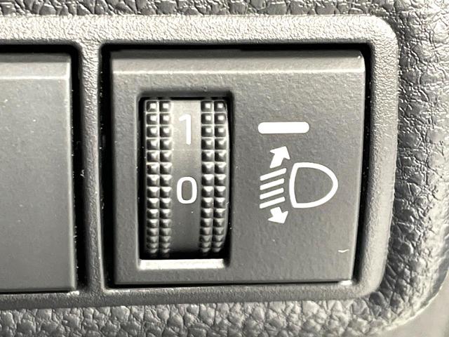 カローラツーリング ハイブリッド ダブルバイビー 純正9インチナビ バックカメラ ETC フルセグ 衝突軽減 LEDヘッド レーダークルーズ ハーフレザーシート 電子パーキング オートホールド(45枚目)