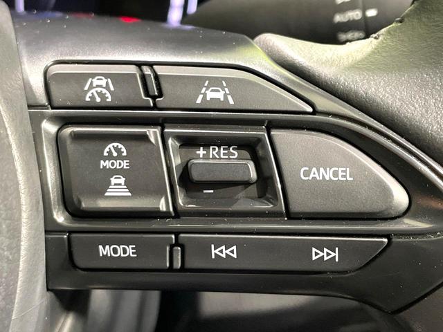 ヤリスクロス ハイブリッドＺ　禁煙車　純正８型ディスプレイオーディオ　全周囲カメラ　２トーンカラー　セーフティセンス　レーダークルーズ　ドラレコ　ＥＴＣ　ブラインドスポットモニター　ＬＥＤヘッド　パワーシート　シートヒーター（8枚目）