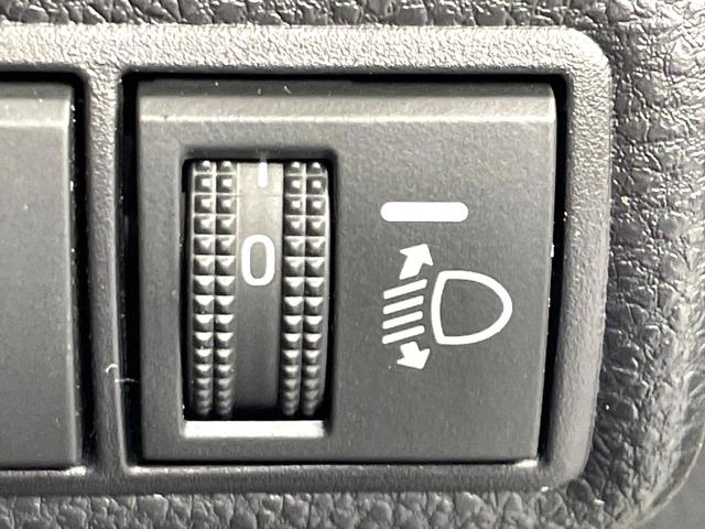 カローラツーリング ハイブリッド　ダブルバイビー　モデリスタエアロ　純正９型ディスプレイ　バックカメラ　禁煙車　セーフティセンス　レーダークルーズ　ＬＥＤヘッド／フォグ　ハーフレザー　ドラレコ　Ｂｌｕｅｔｏｏｔｈ再生　ＥＴＣ　スマートキー（50枚目）