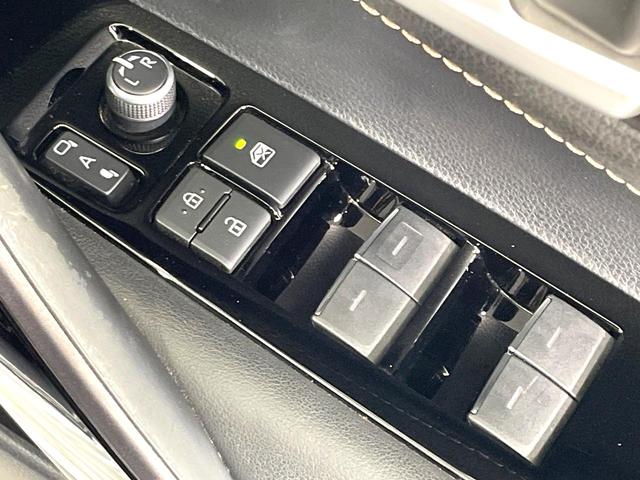 カローラツーリング ハイブリッド　ダブルバイビー　モデリスタエアロ　純正９型ディスプレイ　バックカメラ　禁煙車　セーフティセンス　レーダークルーズ　ＬＥＤヘッド／フォグ　ハーフレザー　ドラレコ　Ｂｌｕｅｔｏｏｔｈ再生　ＥＴＣ　スマートキー（54枚目）