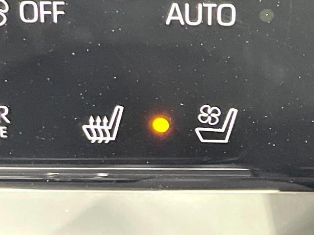 ハリアー プレミアム　メタル　アンド　レザーパッケージ　純正エアロ　純正９型ナビ　禁煙車　衝突軽減装置　電動リアゲート　レーダークルーズ　バックカメラ　ドラレコ　ＥＴＣ　ＬＥＤヘッドライト　黒革シート　シートベンチレーション　パワーシート　フルセグＴＶ（6枚目）