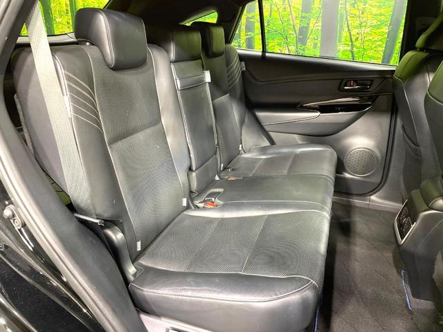 ハリアー プレミアム　メタル　アンド　レザーパッケージ　純正エアロ　純正９型ナビ　禁煙車　衝突軽減装置　電動リアゲート　レーダークルーズ　バックカメラ　ドラレコ　ＥＴＣ　ＬＥＤヘッドライト　黒革シート　シートベンチレーション　パワーシート　フルセグＴＶ（12枚目）